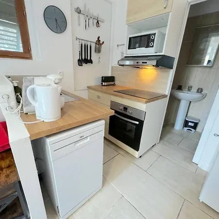 A 3 Min De La Avec Terrasse, Clim Appartement *